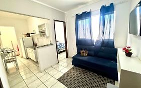 Apt 11 Completo com Ar-Condicionado e Garagem em área central Petrolina